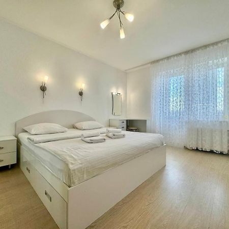 Apartpoltava Стильні Білосніжні Апартаменти, 2-Окремі Кімнати , Документи Для Відрядження , Банківський Чек エクステリア 写真