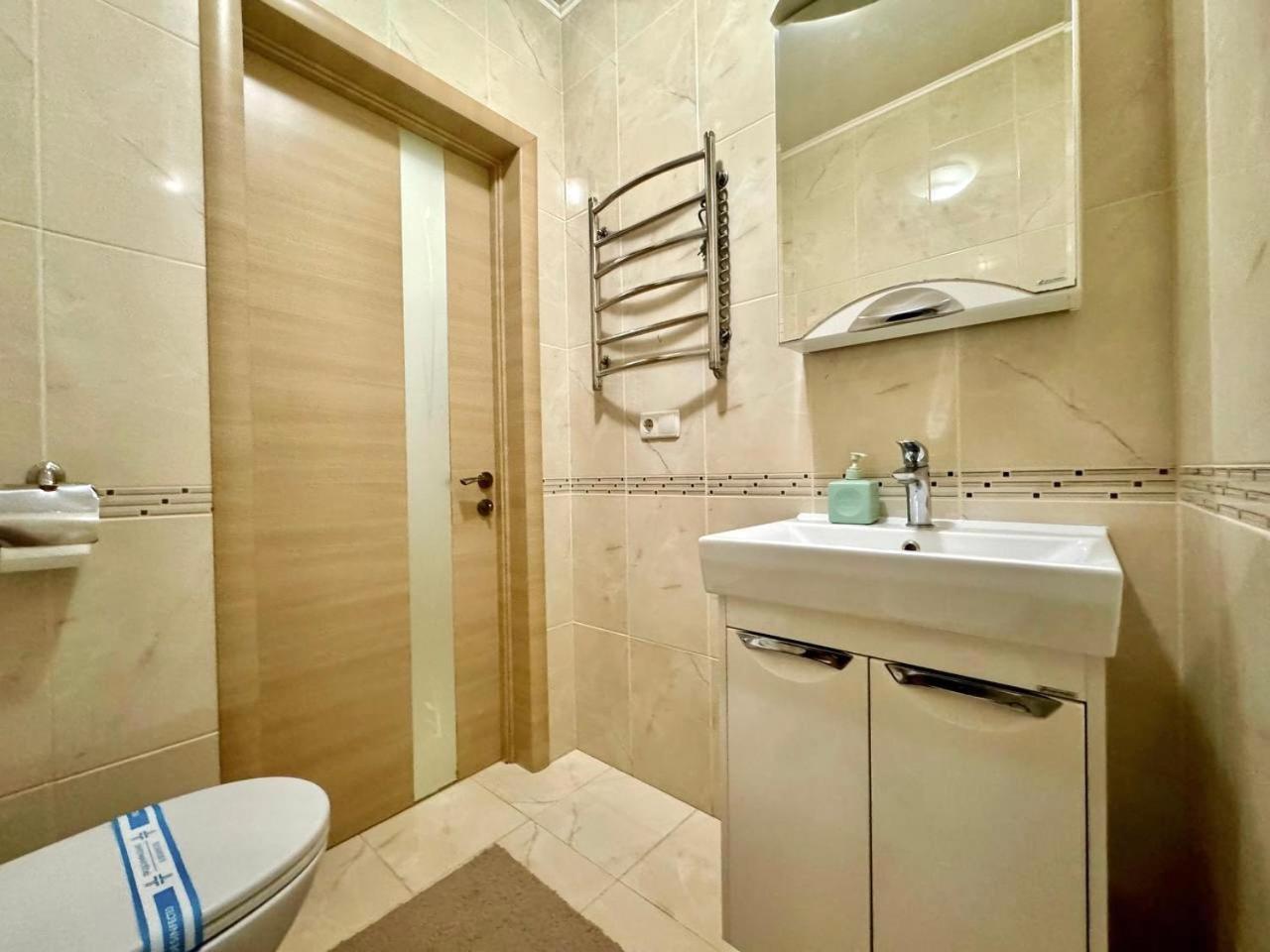 Apartpoltava Стильні Білосніжні Апартаменти, 2-Окремі Кімнати , Документи Для Відрядження , Банківський Чек エクステリア 写真